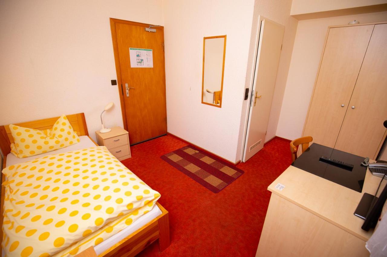 Elim Hotel ホーホハイム・アム・マイン エクステリア 写真